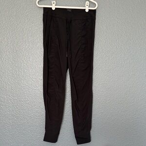 Athleta Black Attitude Pant size 8